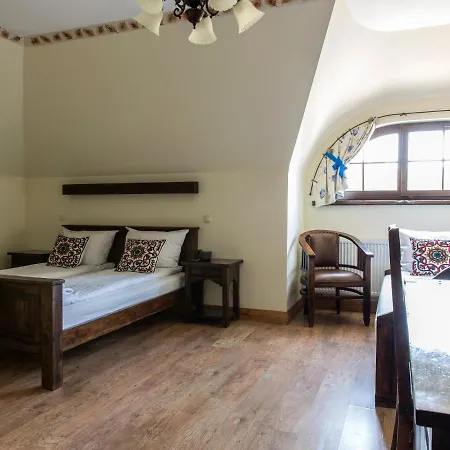 Gosciniec Oycowizna Lesznowola (Masovia)