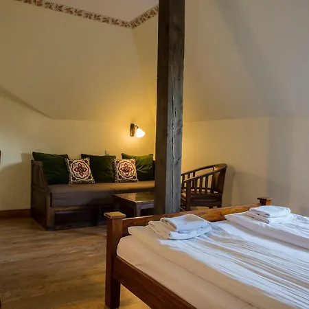 Locanda Gosciniec Oycowizna Lesznowola (Masovia)