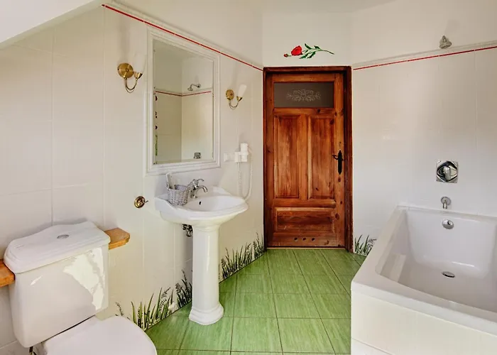 Gosciniec Oycowizna Lesznowola (Masovia)